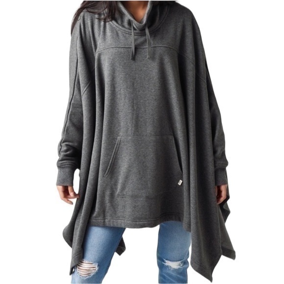 UGG Sweaters - NEW UGG Grey Charlynne Pullover Poncho